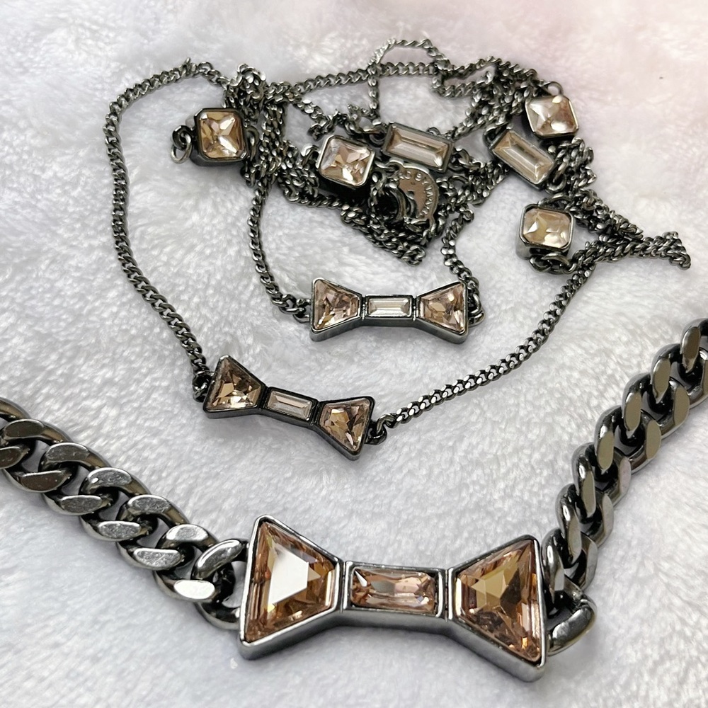 Gorgeous pink/mauve Marc Jacobs bow tie crystal necklace & bracelet set